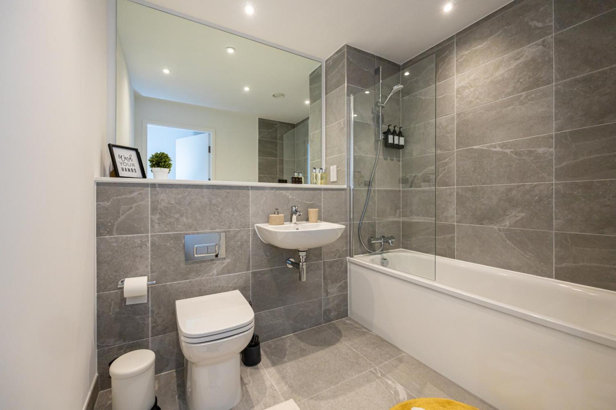 City Center Ultra-Luxe 2Bed Villa Amalfi แมนเชสเตอร์ ภายนอก รูปภาพ